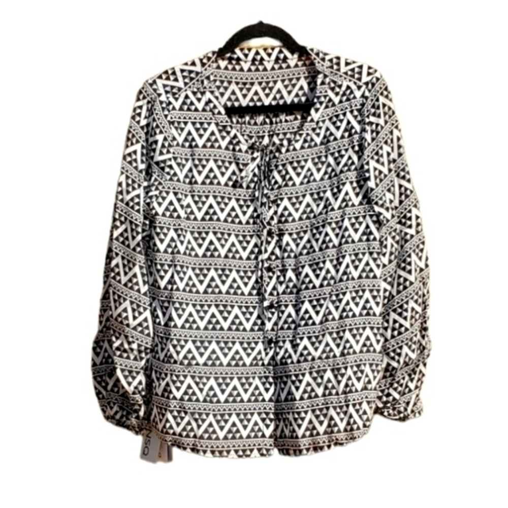 New JNSQ‎ Eugenia Black & White Pattern Button Up Long Sleeve Size 8 NWT